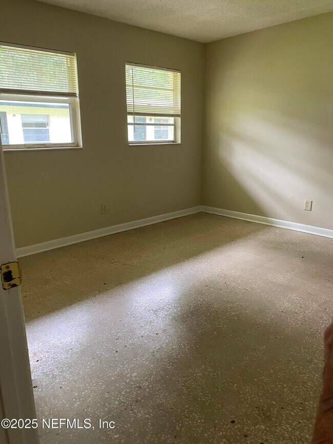 Building Photo - 3658 Stanley St