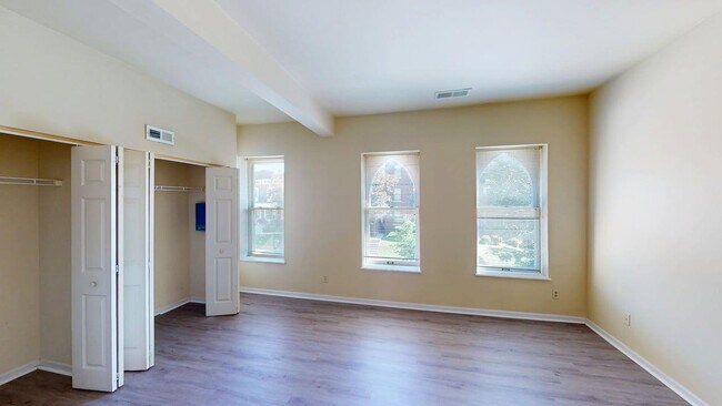 Building Photo - 3861-3869 McRee