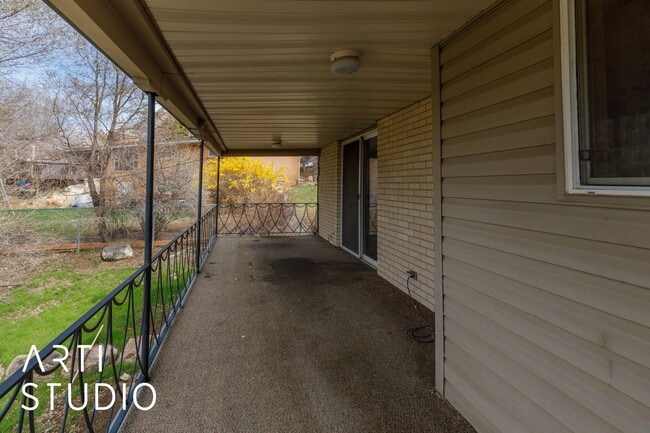 Building Photo - Move-In Ready! Beautiful 3-Bedroom Home in...