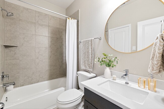 Building Photo - 21967 Gateway Arch Dr