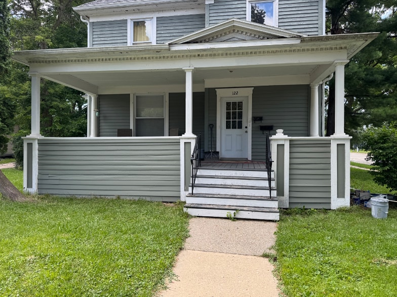 Building Photo - 122 N 4th St