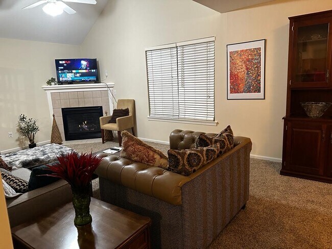 Building Photo - 1511 Legend Trail Dr