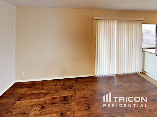 Building Photo - 7125 Hardwood Trail