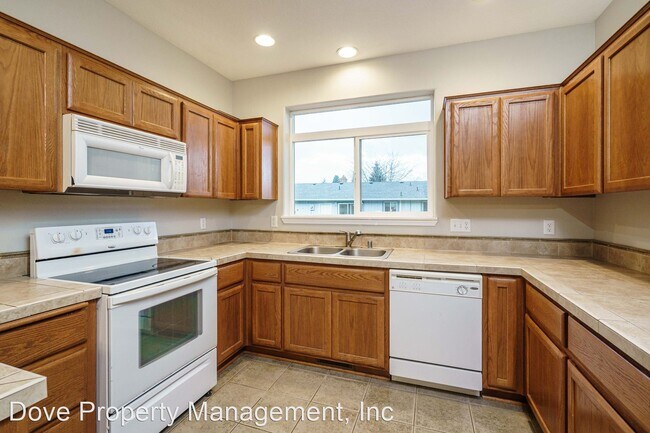 Building Photo - 3 br, 2.5 bath House - 12412 NE 70th Circle
