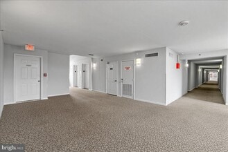 Building Photo - 3311 Wyndham Cir