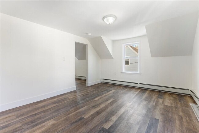 Building Photo - 124 Williams Ave