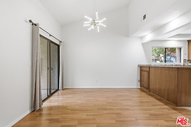 Building Photo - 18136 Oxnard St