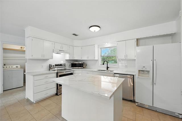 Building Photo - 3517 Sparks Ln
