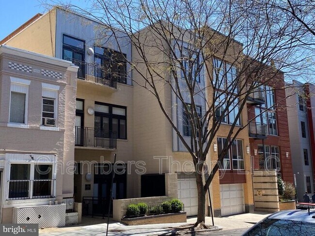 Building Photo - 2357 Champlain St NW