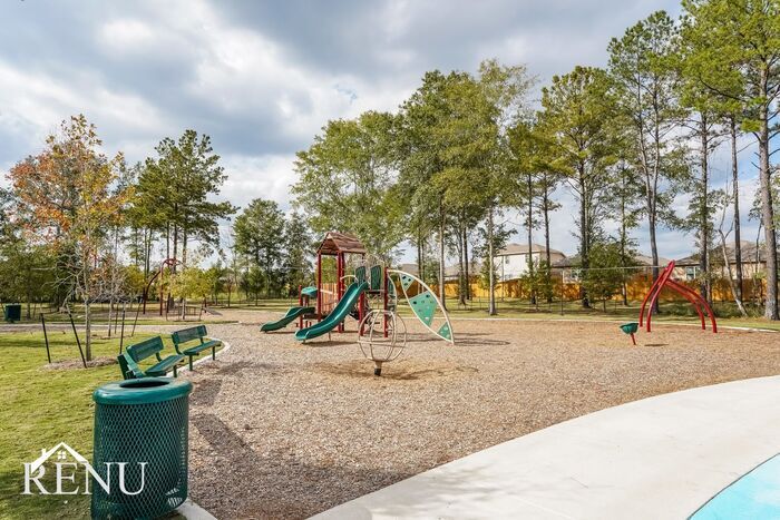 Building Photo - 10457 Sweetwater Creek Dr