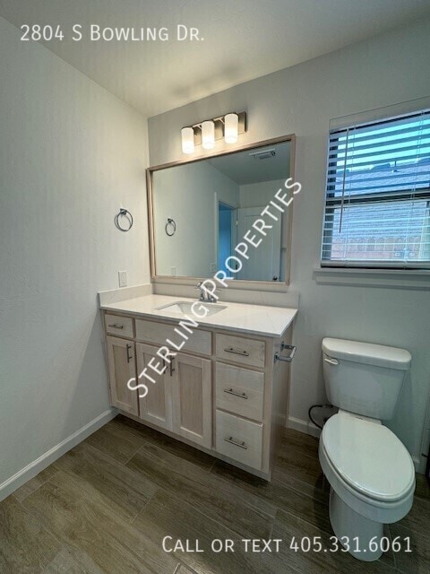 Building Photo - 2804 S Bowling Dr