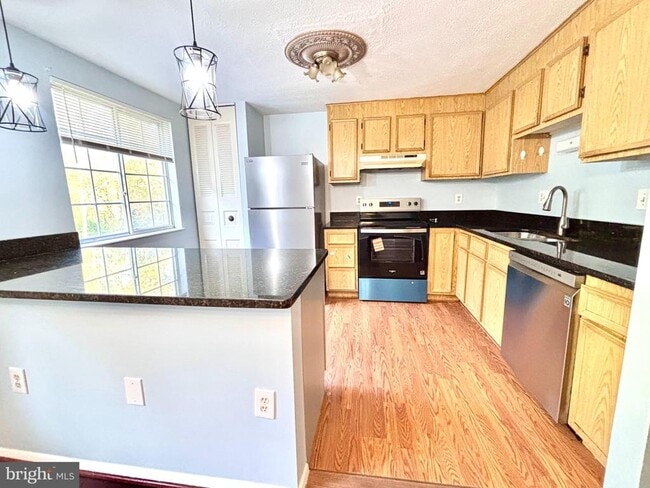 Building Photo - 6226 Hillside Rd