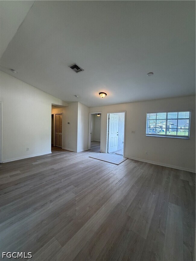 Building Photo - 5135 25th St SW