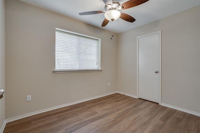 Building Photo - 755 Burr Oak Dr