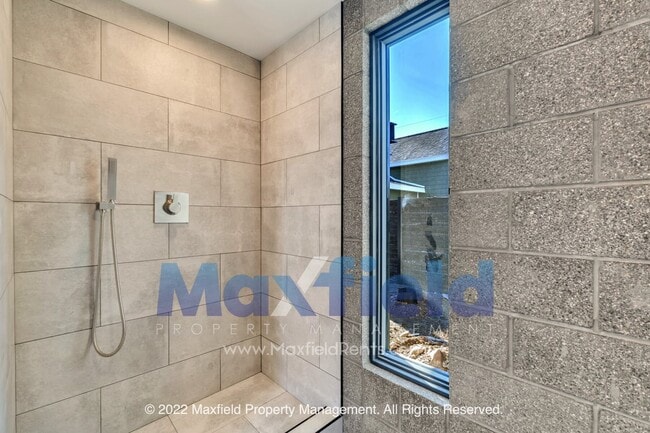 Building Photo - Luxury Sugarhouse Living | Pet Friendly | 2BD | 3BA | 1GA | 1CP 1875 Sq Ft