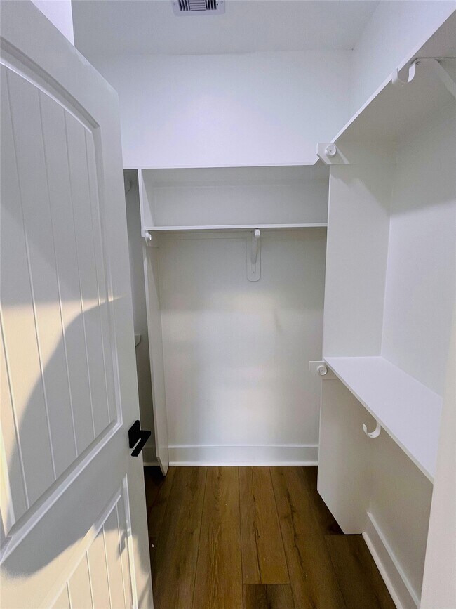 Building Photo - 3104 Arlington St