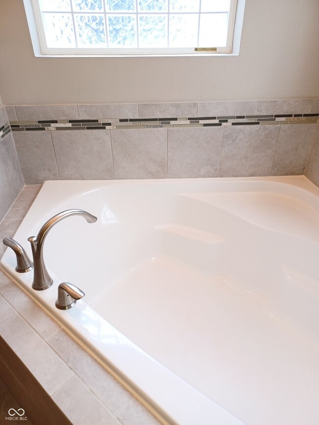 Building Photo - 818 Bluegrass Trail