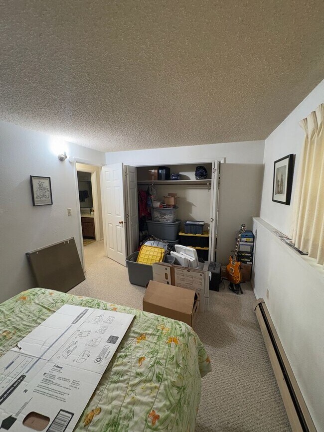 Building Photo - 2 Bed 2 bath off Durston Rd