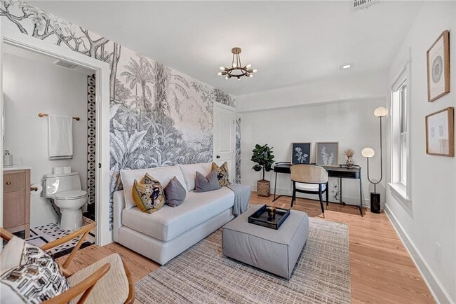 Building Photo - 242 SW D St