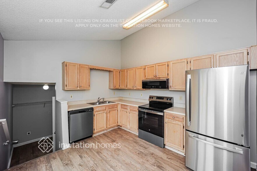 Building Photo - 3527 Kingsbrooke Ct