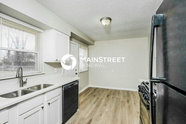 Building Photo - 3 Bedroom Pet-Friendly Home in Louisville,...