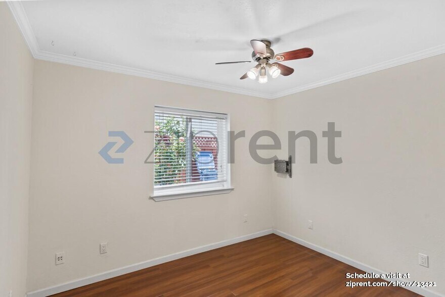 Building Photo - 5016 Wembley Ct