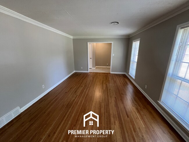 Building Photo - Spacious 3BR/2BA Whitehaven Home | 1,700+ SQ FT, Hardwood & Brick Fireplace