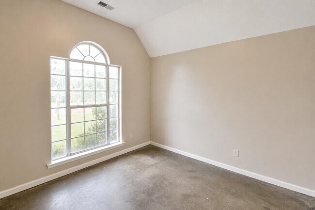 Building Photo - 20 Country Brook Dr