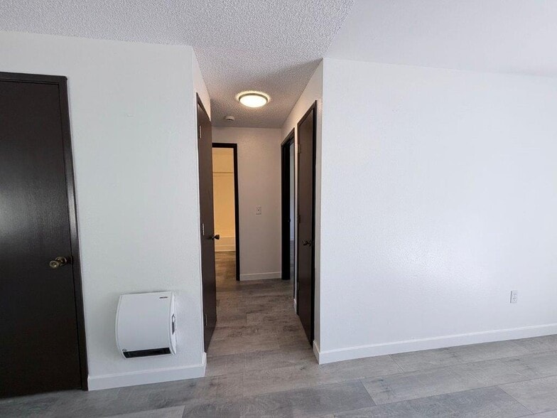 Hallway - 435 Ranch Rd