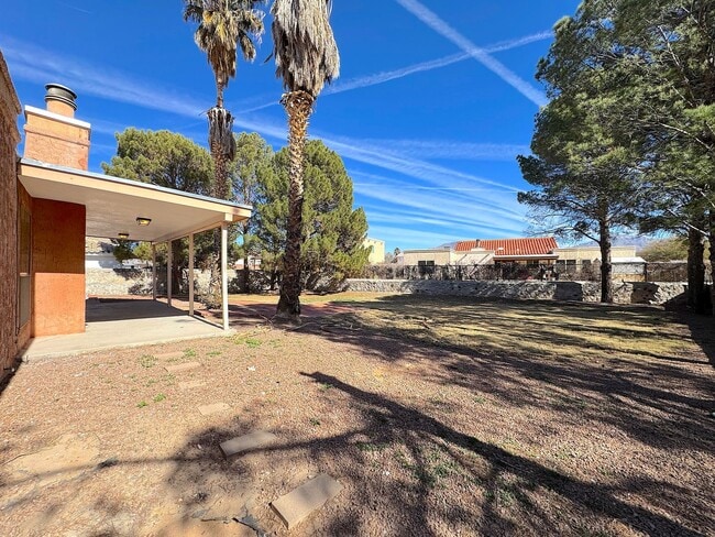 Building Photo - West El Paso 4 bed/3 bath refrig A/C Home!