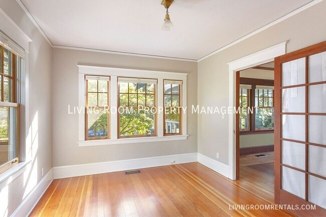 Building Photo - 5119 NE 27th Ave