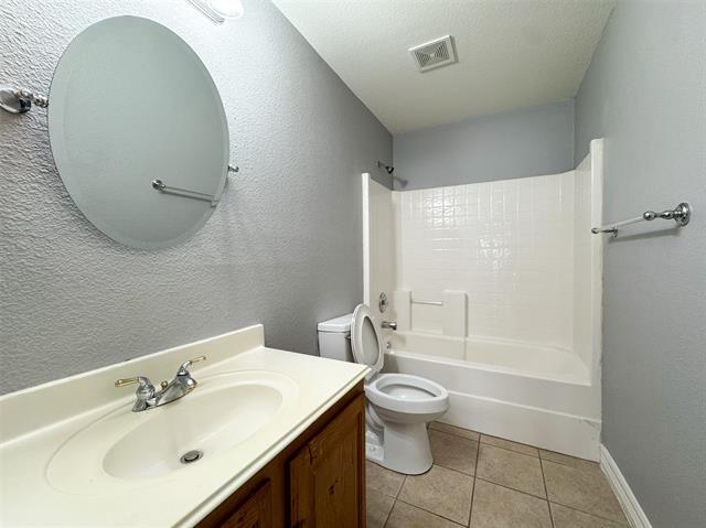 Building Photo - 8005 Hidden Path Ln