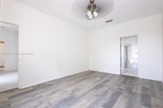Building Photo - 1631 Open Field Loop
