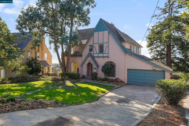 Building Photo - 2367 Carquinez Ave