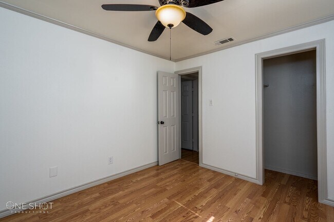 Building Photo - 2349 Highland Ave