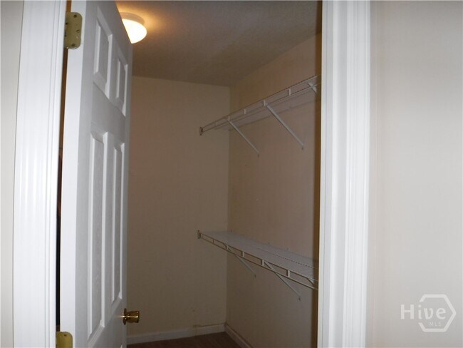 Building Photo - 86 Carlisle Ln