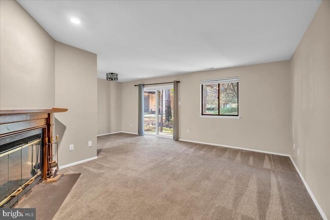 Building Photo - 604B Cypress Point Cir