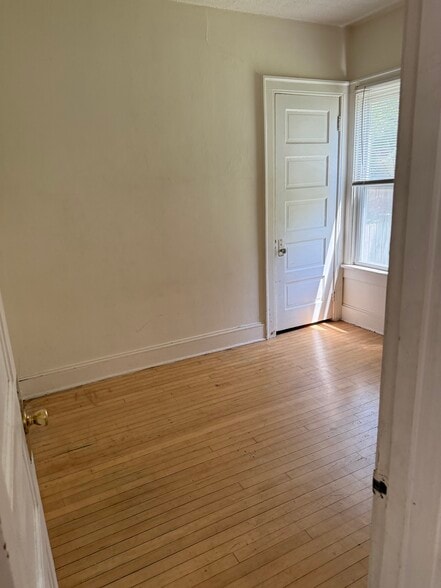 Building Photo - 2744 N Murray Ave