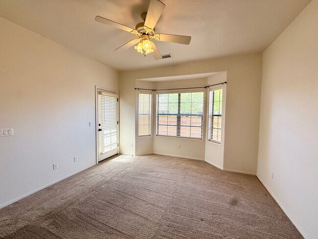 Building Photo - Great home in 55+ community