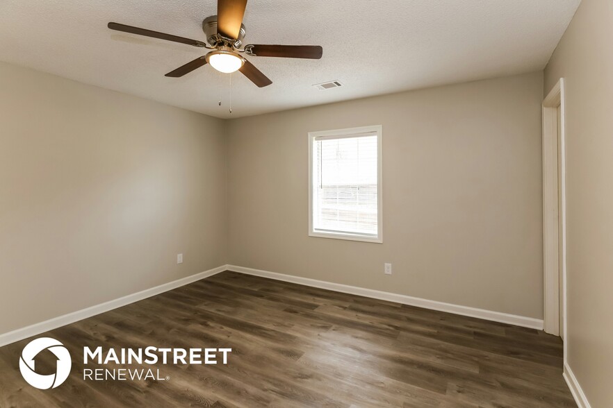 Building Photo - 2535 Valient Dr