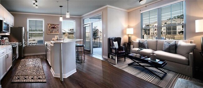 Building Photo - 11 Parklands Dr