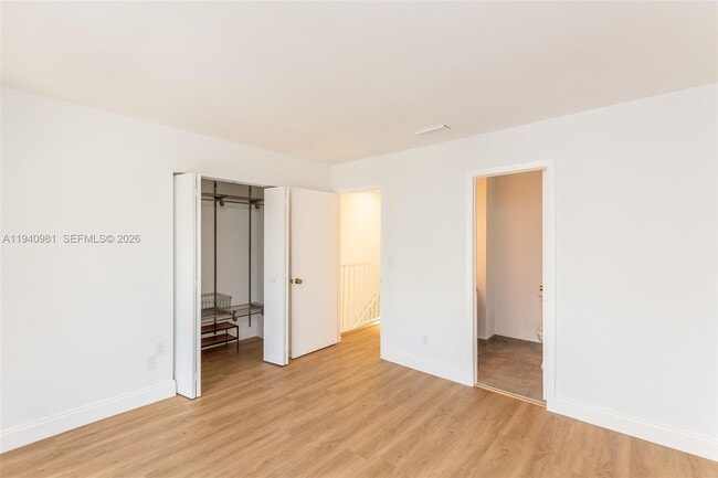 Building Photo - 2945 Bridgeport Ave