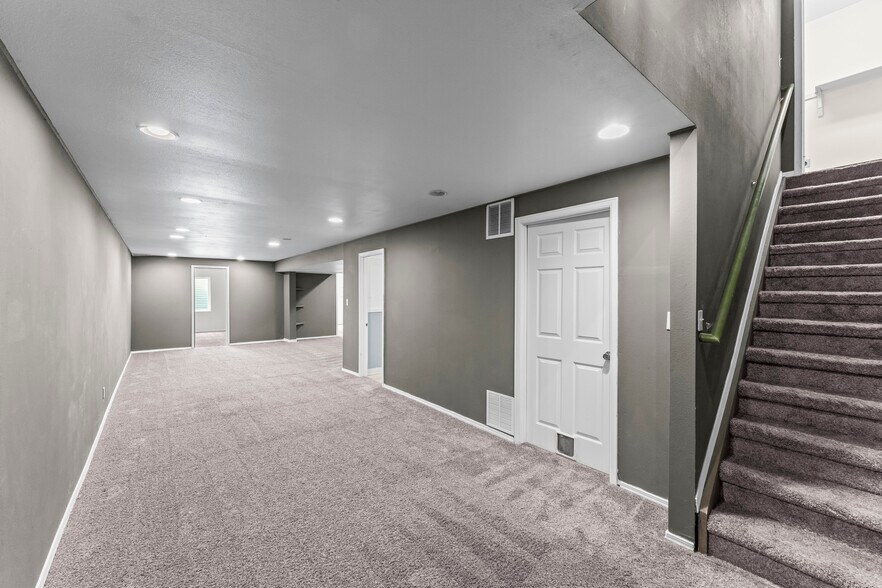 Building Photo - 133 S Spaulding Ave