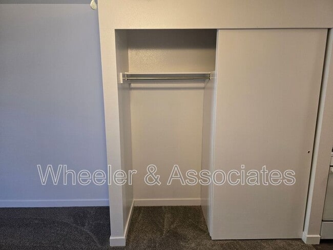 Building Photo - 5630 E 5630 S