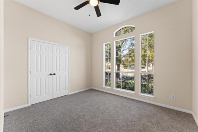Building Photo - 7103 Hot Creek Trc