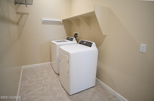 Building Photo - 3462 W Ringtail Den Way