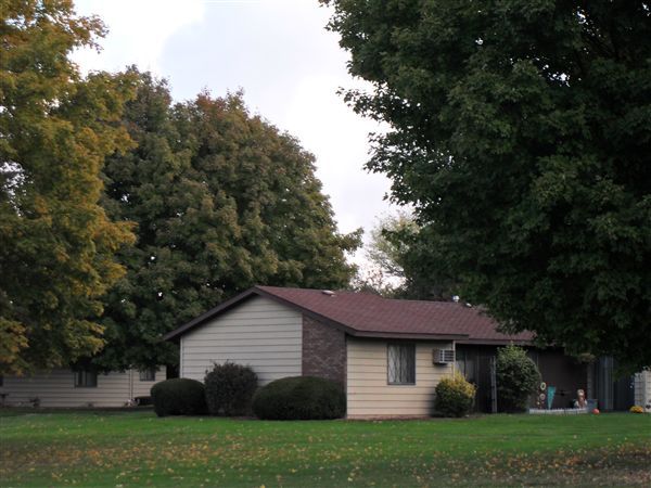 Building Photo - 2 br, 1 bath Apartment - North Scott Villa