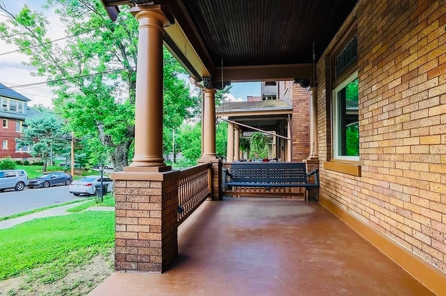 Building Photo - 355 Terrace Ave