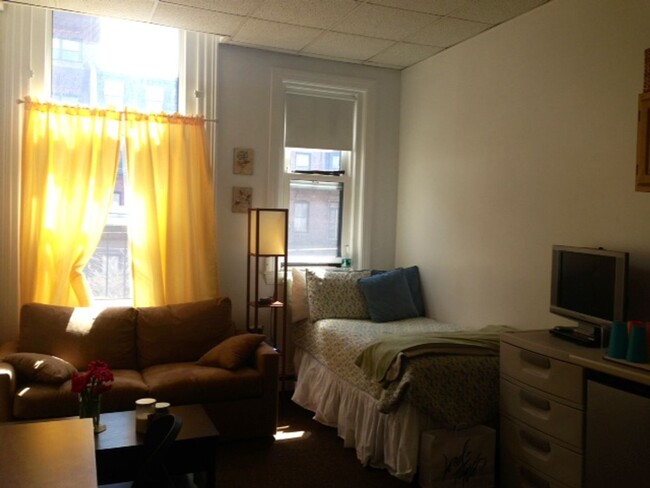 Primary Photo - Back Bay Studio apartment available 9/1