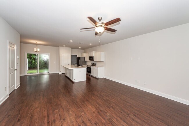 Building Photo - 7787 Montview Rd